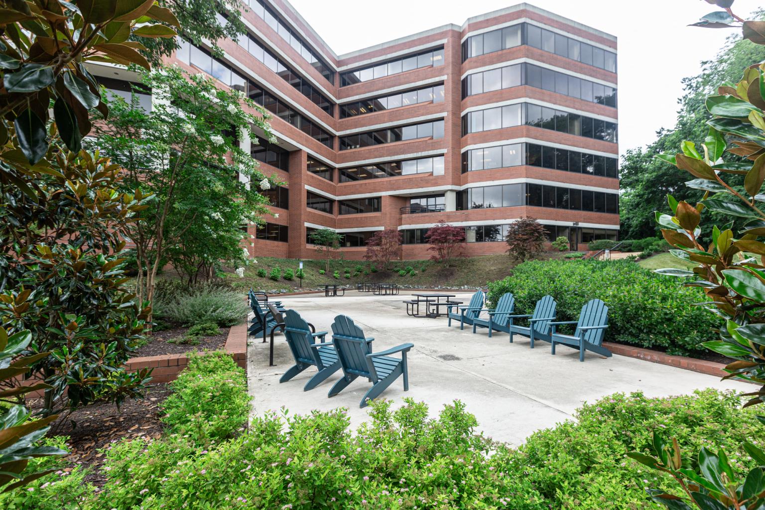 1,356 SF Office Space in McLean, VA Photo